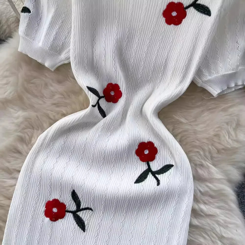 YuooMuoo Summer Knitted Elegant Embroidery Dress French Fashion White Black Short Sleeve Bodycon Dress Chic Lady Party Vestidos