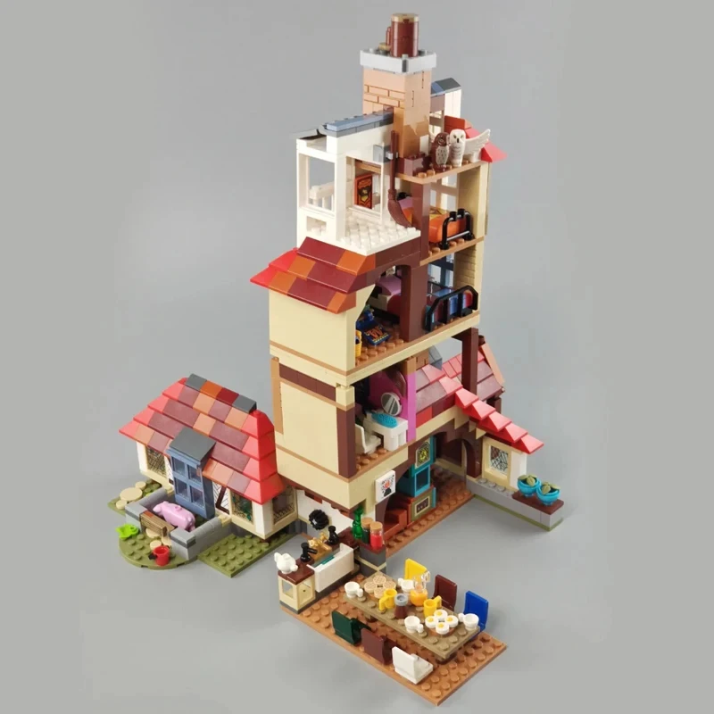 1047PCS โจมตีบน Burrow Building Blocks ใช้งานร่วมกับ 75980 ชุดอิฐของเล่นสําหรับของขวัญเด็ก Magic School MINISO Disney