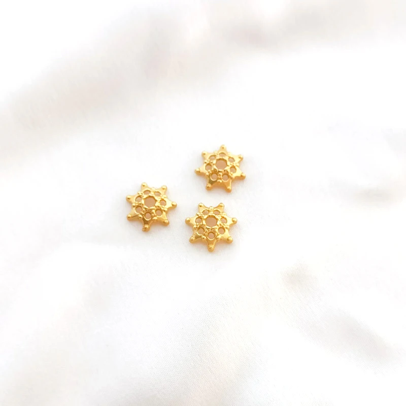 30 Pieces Retro Matte Gold Hollowed Out Flower Divider Beads DIY Jewelry Making Necklace, Bracelet, Clothing Accessory Materials