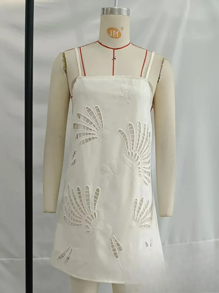 KONDALA-vestido Sexy y elegante para mujer, minivestido recto sin mangas con bordado calado, vestido de playa para vacaciones de verano 2025