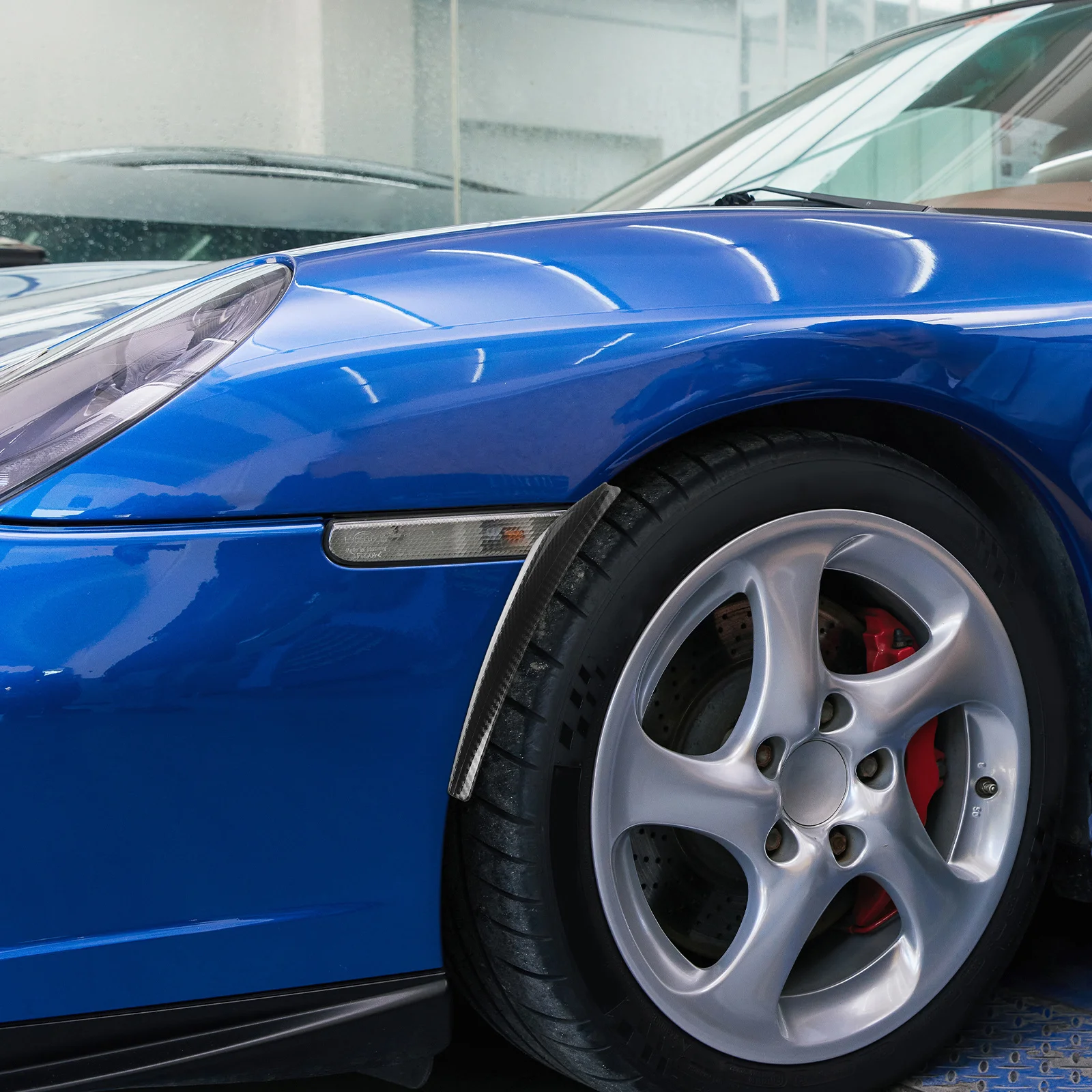 

4Pcs Universal Carbon Fiber Wheel Eyebrow Protector Trim Car Exterior Protection Guard for Suv Auto Accessories