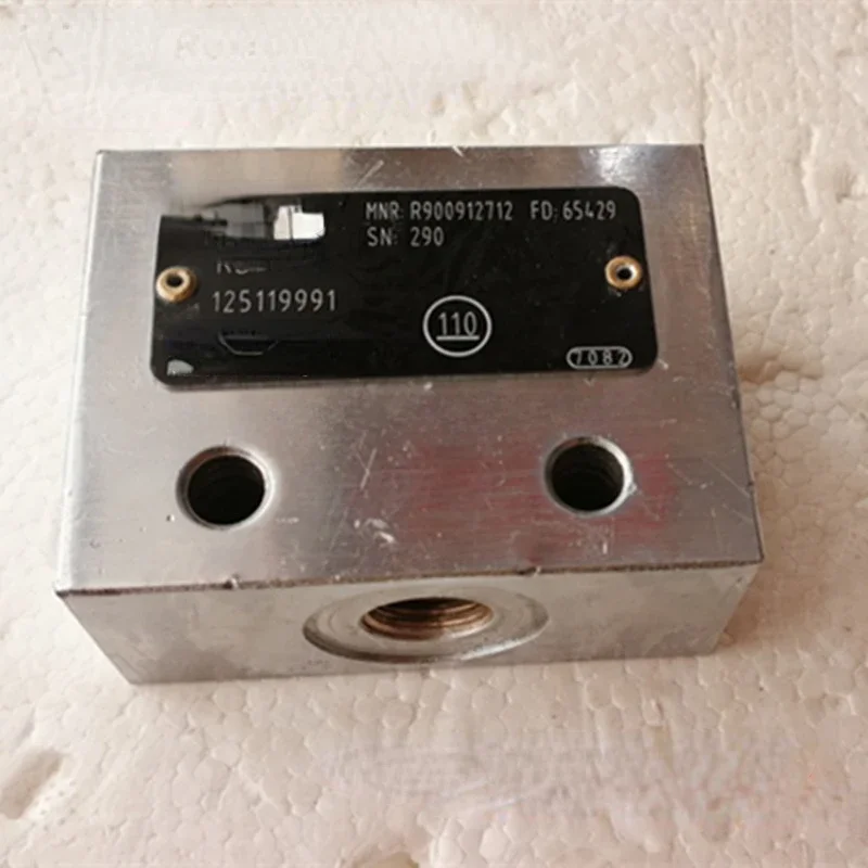 

Durable and sturdy Central Shuttle Valve FD65429 RS417 FD03925 FD20822 R900912712 86321