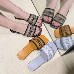 Designer Brand Women Slippers Summer Brand Ladies Round Head Flat Outdoor Slides Fashion Female Sandals Open Beach Lady Shoes