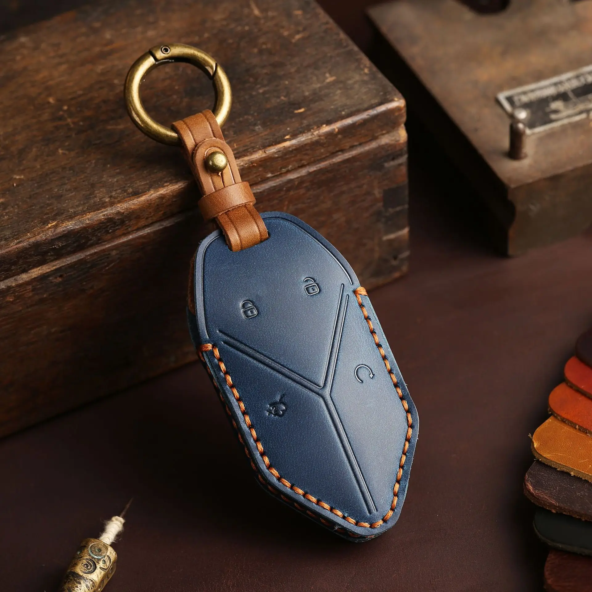 

Leather Car Remote Key Cover Case Holder shell Keyring Keychain Protector Styling Bag Fob For BYD Denza B8 B3 B5 Accessories
