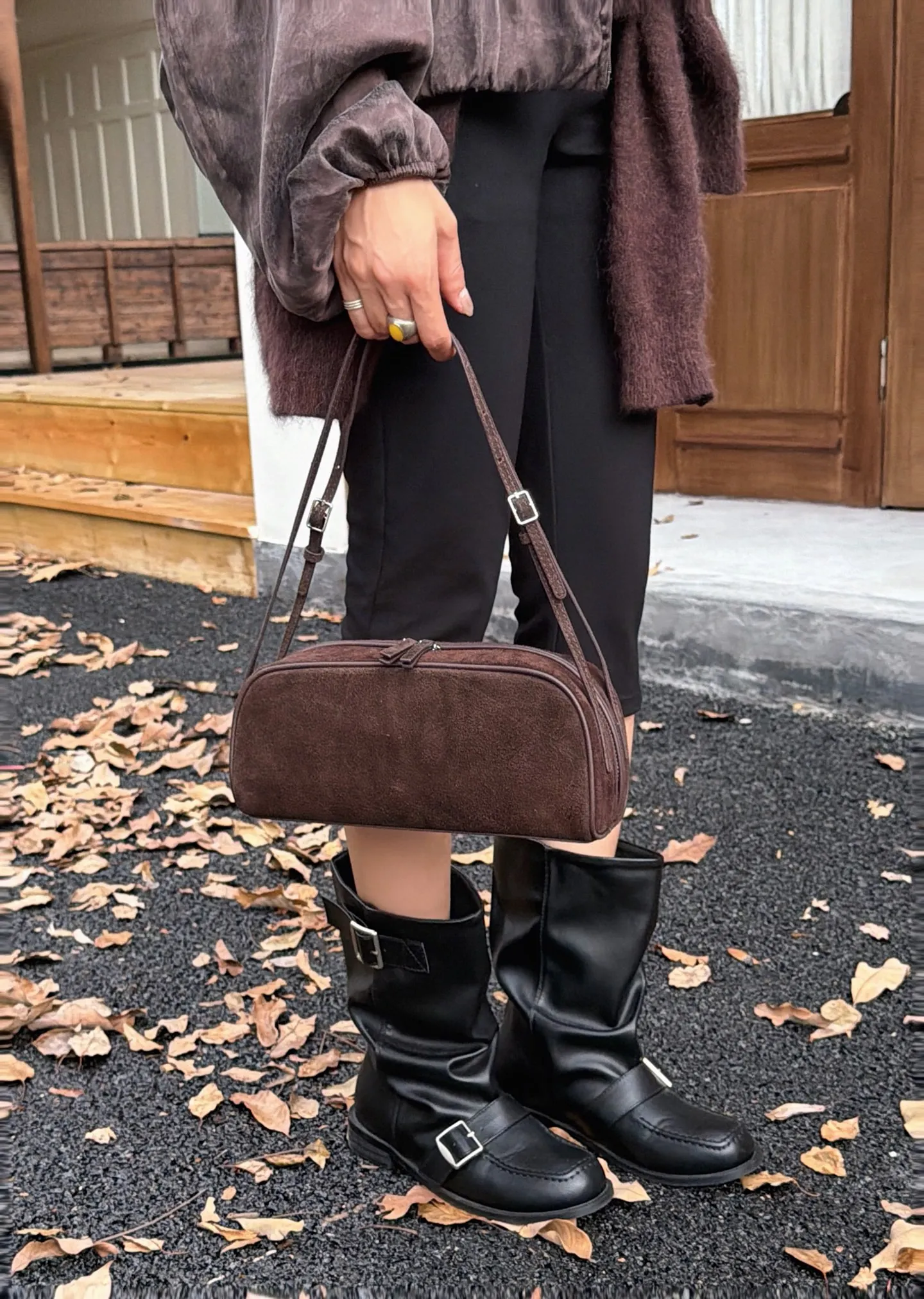 New retro suede Boston shoulder bag fashionable minimalist zipper underarm bag large capacity casual Suitable daily use handbag