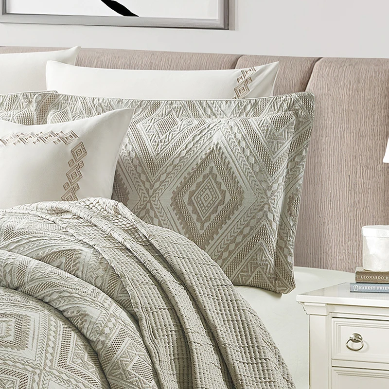 Elegant for Jacquard Comforter Set New Design Customizable Bedding in Apricot Woven Technics Plain Style