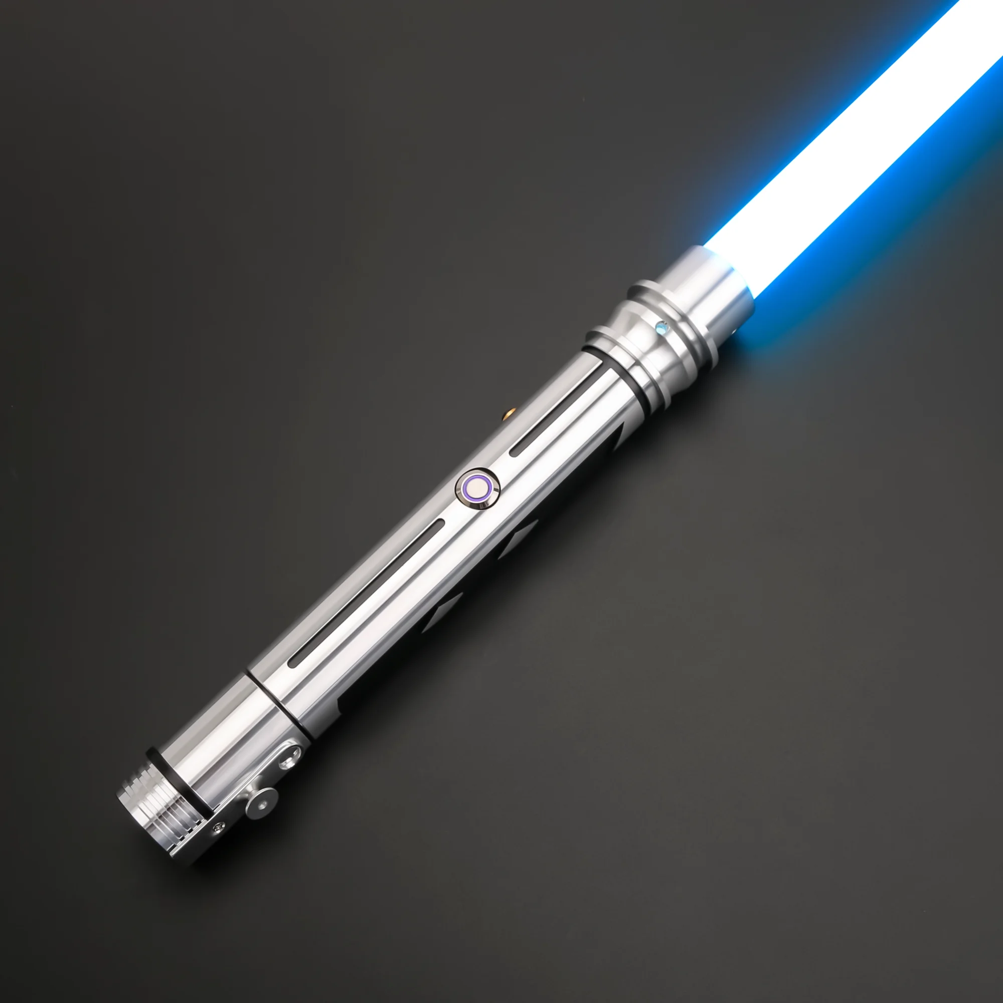 TXQSABER طبعة خاصة Ahsoka SE السلس سوينغ ليتسبر اللعب JEDI بلوتوث التحكم المعادن هيلت الناسف تأثيري الليزر السيف
