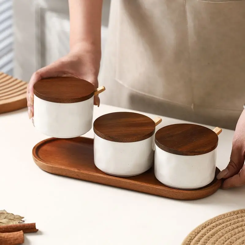 

Creative Ceramic Seasoning Jars Home Kitchen MSG Set Three Pieces Set for Home Salt Sugar Chili Jars Soy Sauce Vinegar Bottles
