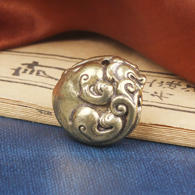 Vintage Brass Pixiu Holding Ball Personalized Handheld Pendant Creative Hanging Ornament Antique Copperware Wholesale
