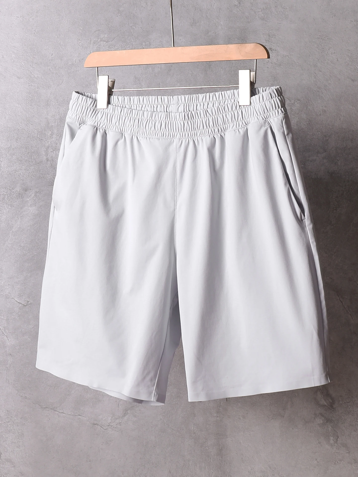 

Легкие быстросохнущие эластичные дышащие спортивные шорты мужские свободного прямого кроя, повседневные бриджи средней длины, летняя новинка