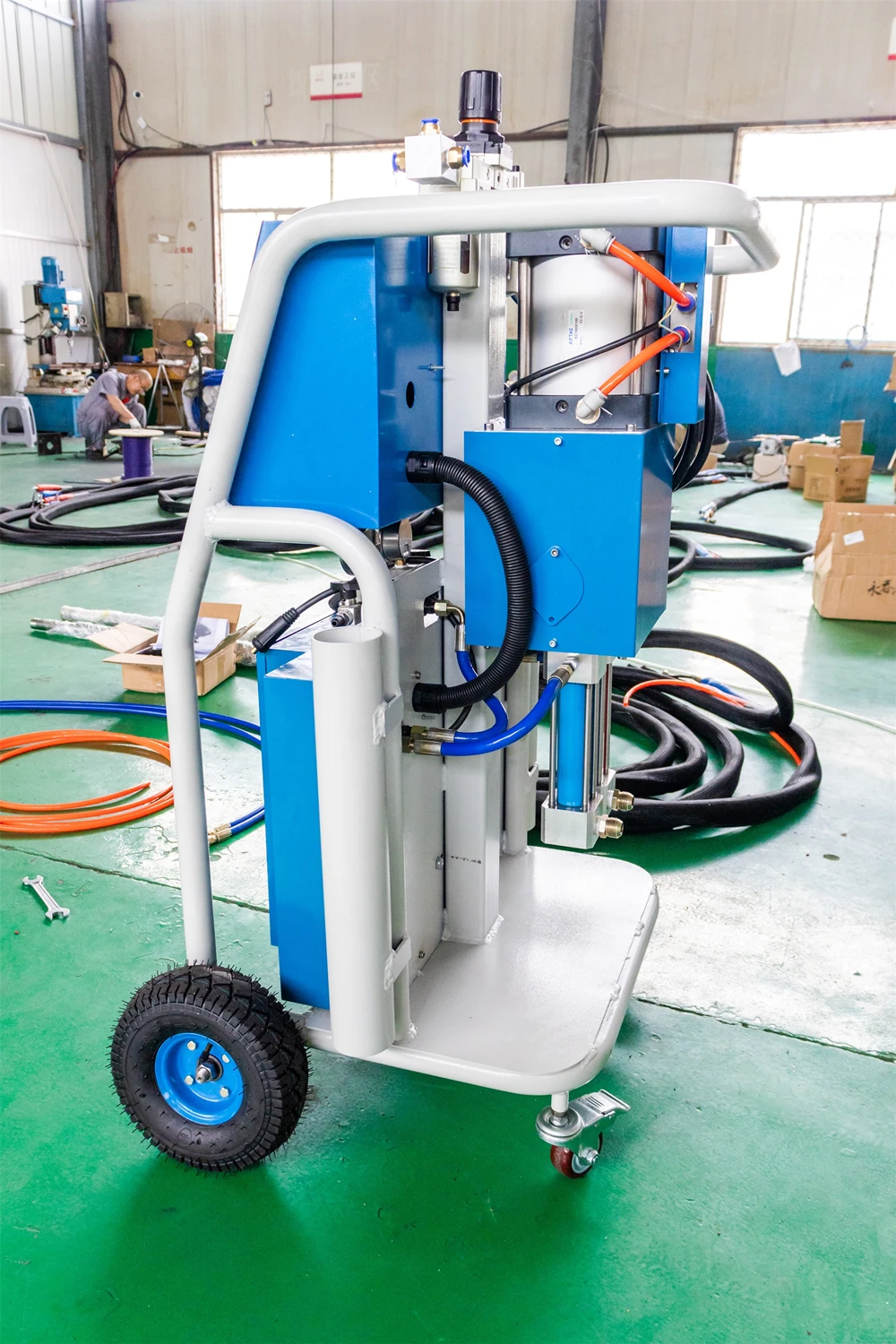 Customized CNMC-A25 Waterproof Foam Spray Swimming Pool Pneumatic Polyurea Spray Machine