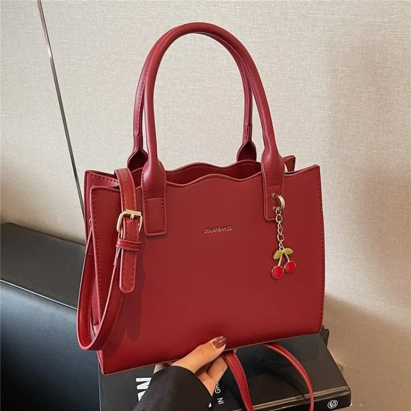 

Stylish Diaper Bag: Ladies Large Capacity Vintage Leather Tote, Minimalist Elegant Crossbody Bag With Paris Designer Logo