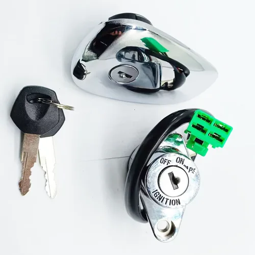 Imagen 1 del producto Cerradura del interruptor de encendido, juego de llaves con tapa de combustible Suzuki VS1400 Boulevard S83 2005-09/VS800 Boulevard S50 05-2009/VS400 Intruder 400 96