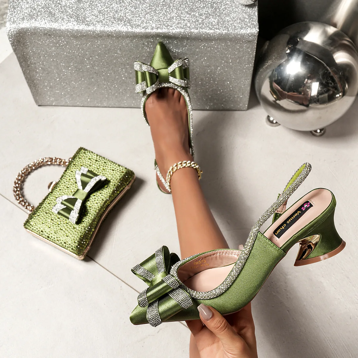 

Fashion Pointed Women's Bridal Shoes Rhinestone Bow Accessories Small Square Clutch Bag Bolso Fiesta Mujer Rhinestone Clutch Bag