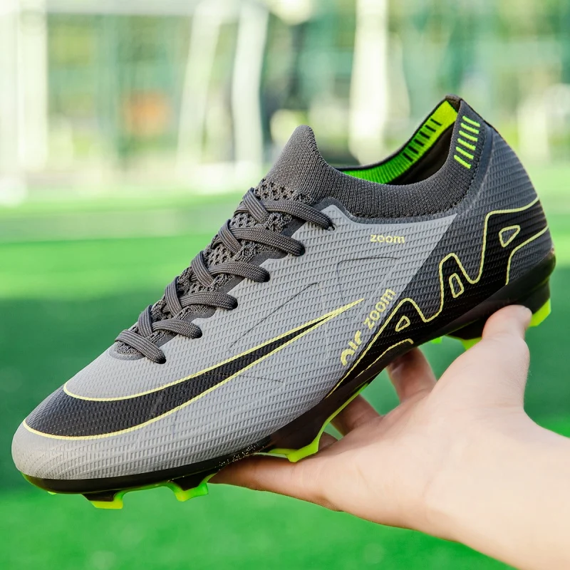 

High Quality Men Soccer Shoes Society Cleats Fast Professional Football Field Boots Ultralight Training Football Shoes Sneaker