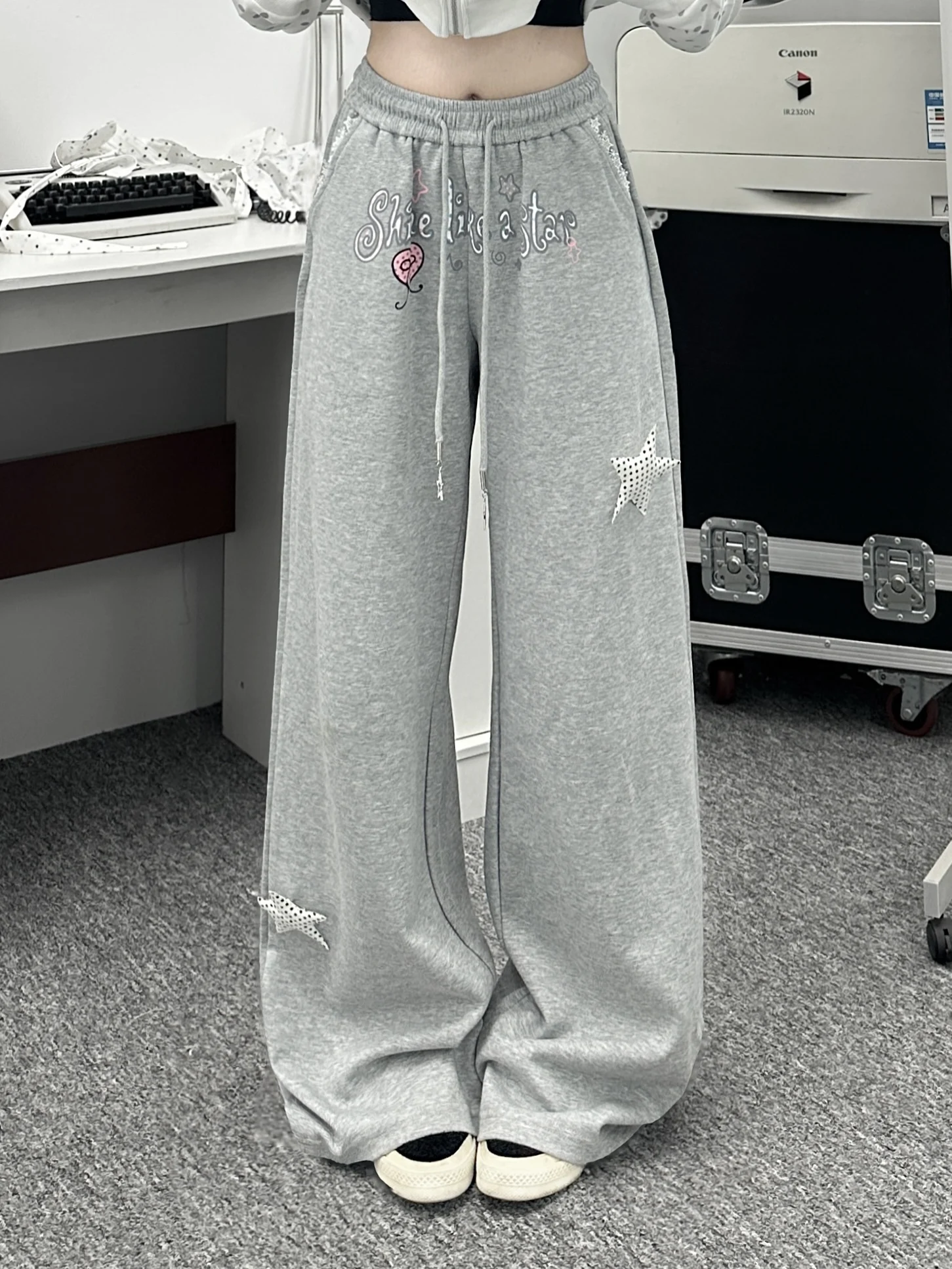 

Женские повседневные широкие брюки с принтом Curry Star, свободные, универсальные, струящиеся, прямые, в пол, для ранней весны