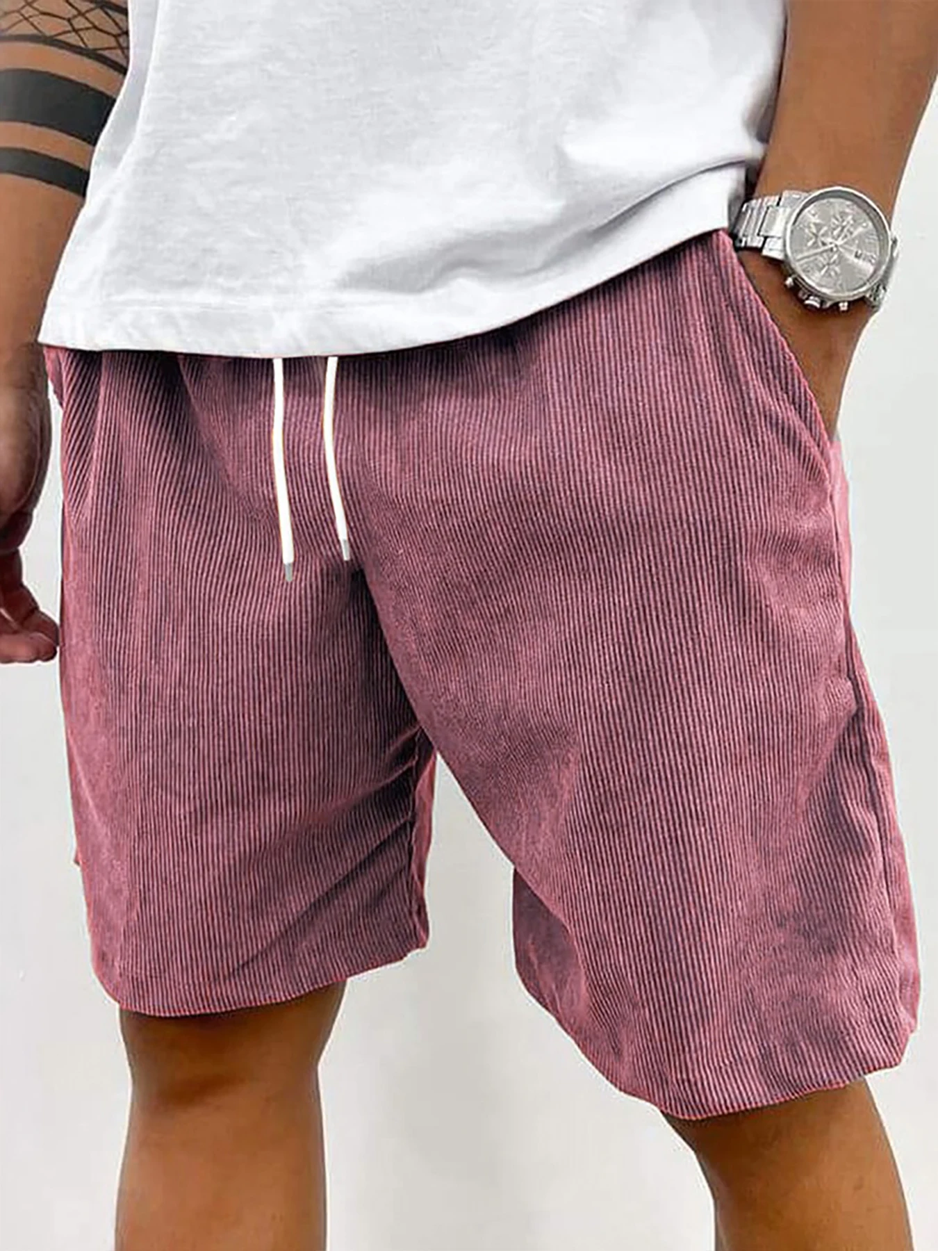 ：Men Corduroy Drawstring Waist Shorts, Solid Loose Fit Knee Length Casual Bermuda Shorts With Pockets, Soft Lightweight Daily Va