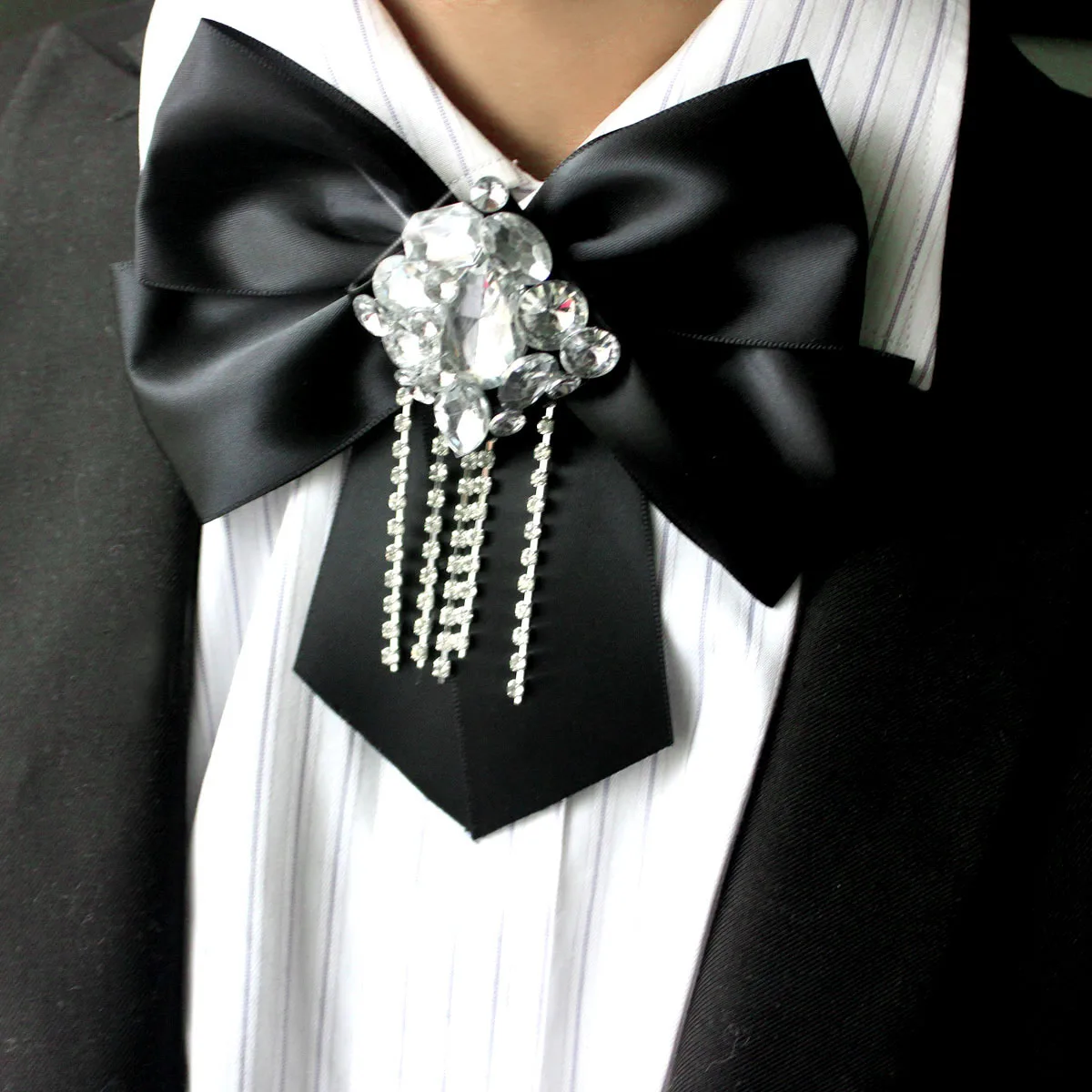 

British Men's Bow Tie Tassel Rhinestone Ribbon Collar Flower Business Banquet Dinner Host Suit Shirt Bowtie Jewelry Gift for Men