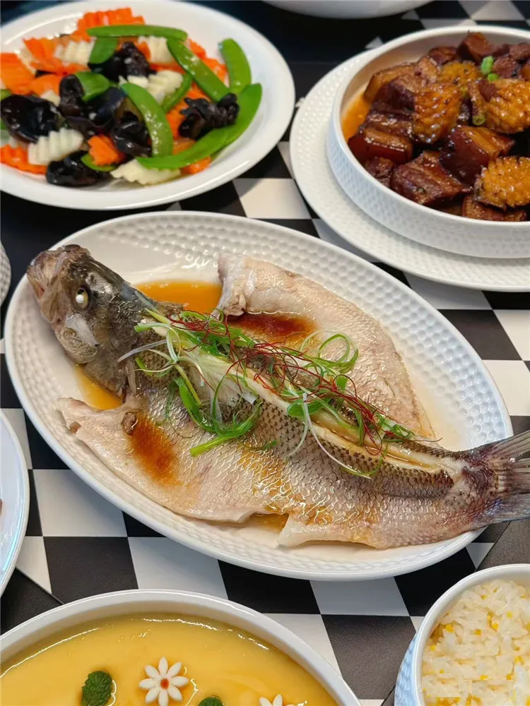 Ele White Porcelain…