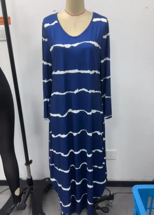 

New irregular striped V-neck exposed small side split dress for women's clothing in autumn and winter of 2025