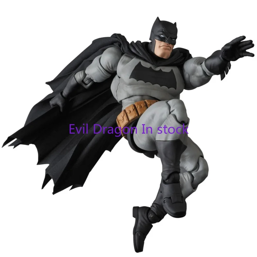 100% Original Mafex 106 Batman The Dark Knight Returns Reprint Anime Action Collection Figures Model Toys Figura In Stock