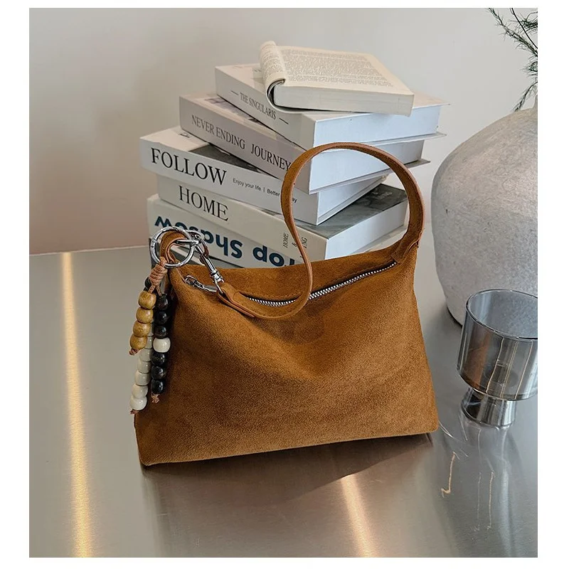 

Elegant Women's Messenger Bag With Fine Leather Classic Paris Neat Lightweight Commuter Daily Design​