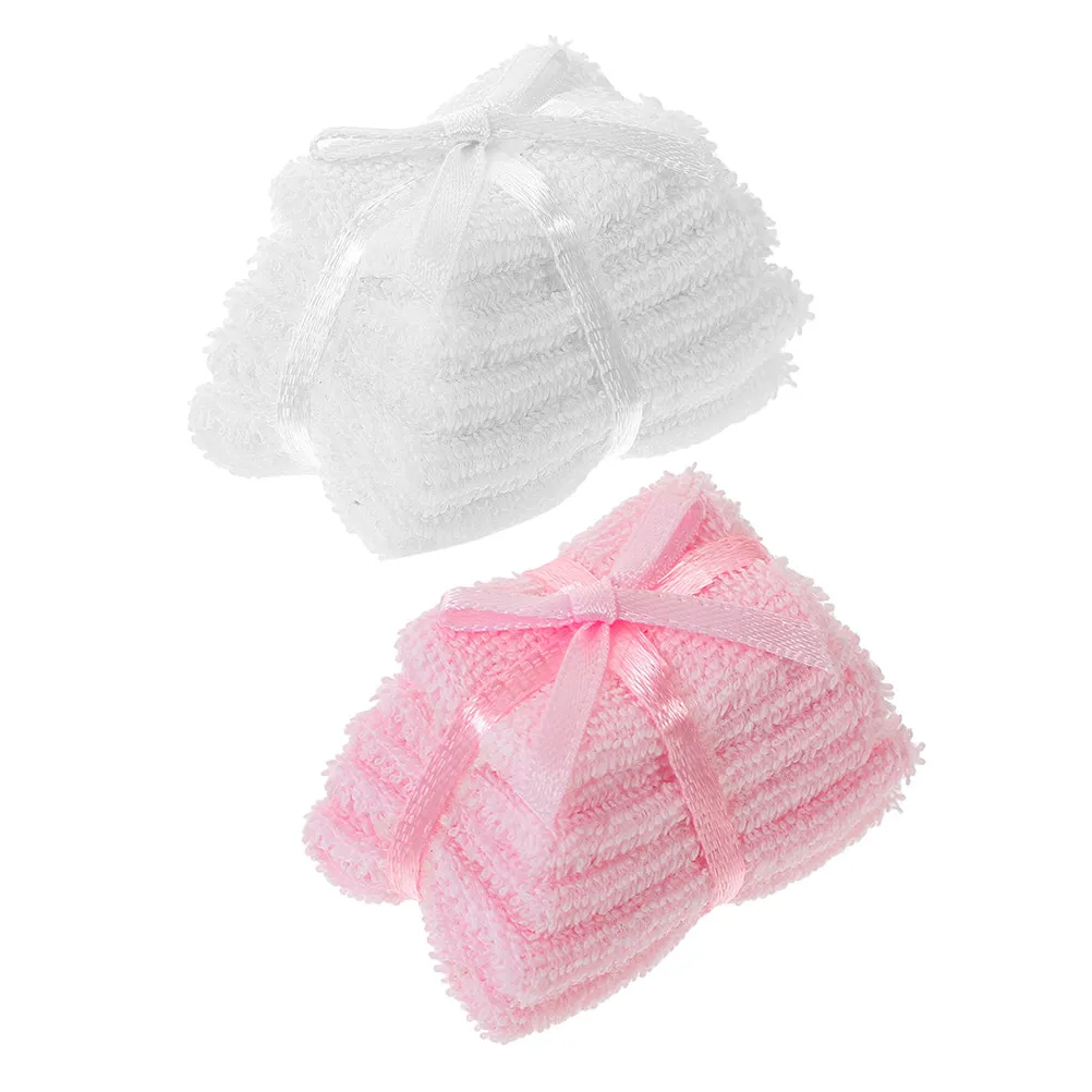 2Pcs Miniature Towel Set Dollhouse Bathroom Supplies Realistic Detailing Stable Material for Dollhouse Miniature Bathroom Scene