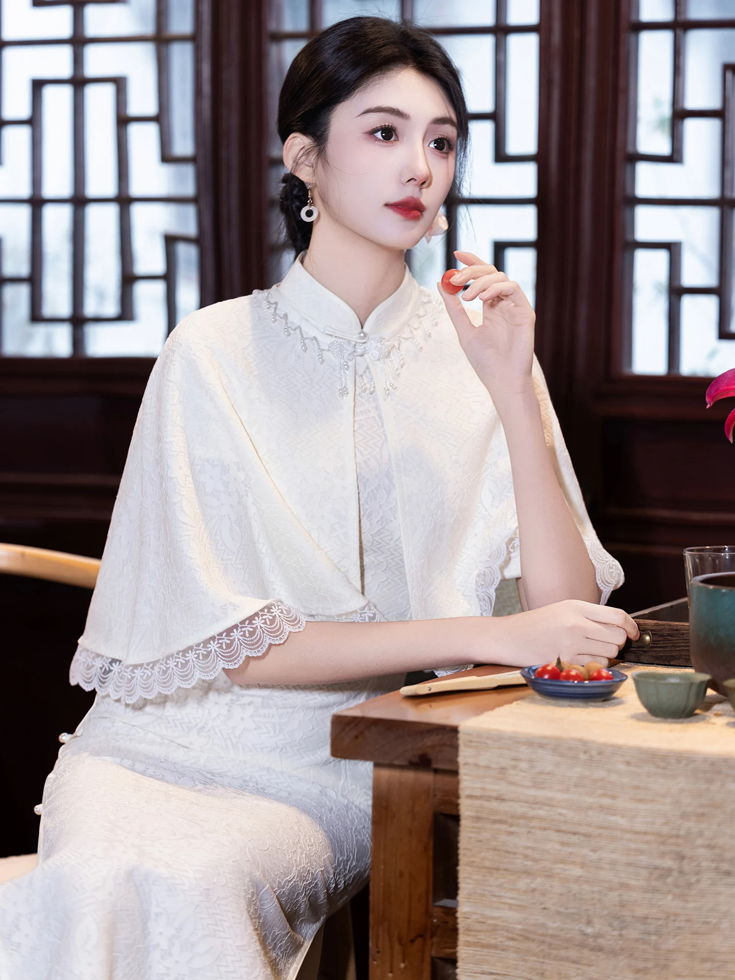 

Элегантное длинное кружевное свадебное платье в китайском стиле, дышащее, из полиэфирного волокна, с коротким рукавом, средней длины