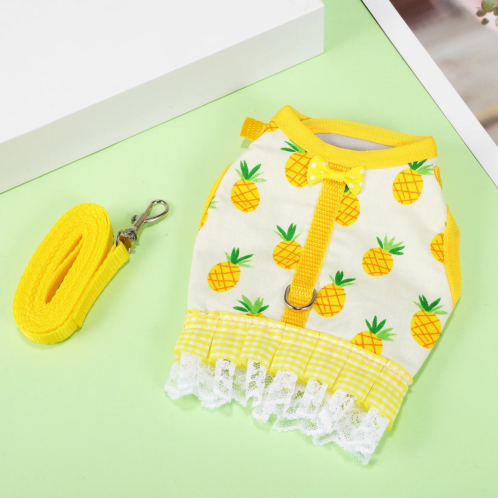 

1pcs Chest Harness Leash Set Pineapple Print Soft Mesh Adjustable For Rabbit Ferret Kitten Guinea Pig Small Pet Vest Leash Set