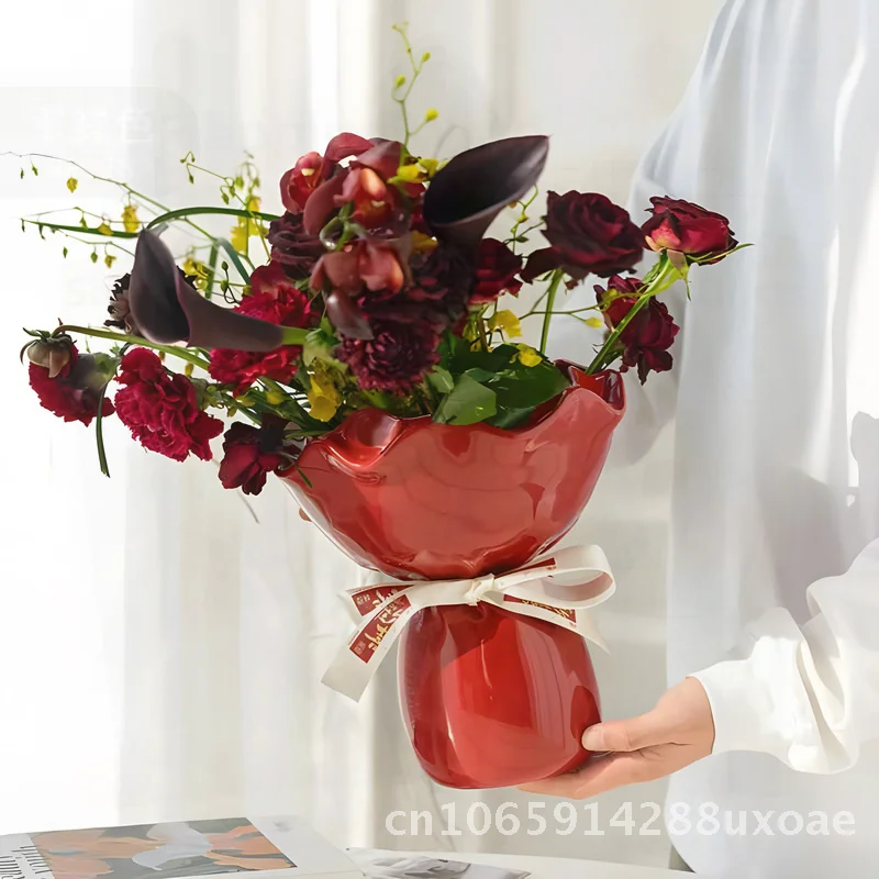 High-Grade Ceramic Vase Ancient Luxury Small Flower Arranging Decorative Ornament Modern Minimalist Glazed Surface Wedding Gift