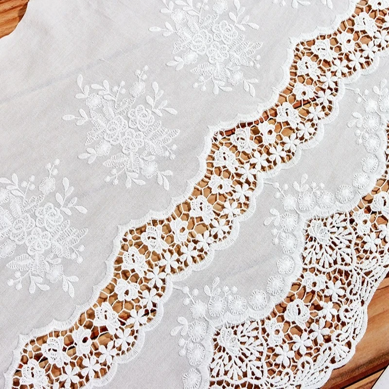 1 Yard bestickter weiß-beiger Blumen-Baumwollspitzenstoff zum Nähen, DIY-Besatz, Hochzeitsapplikation, Band, Rock, Bettvorhang-Zubehör – Detail 3