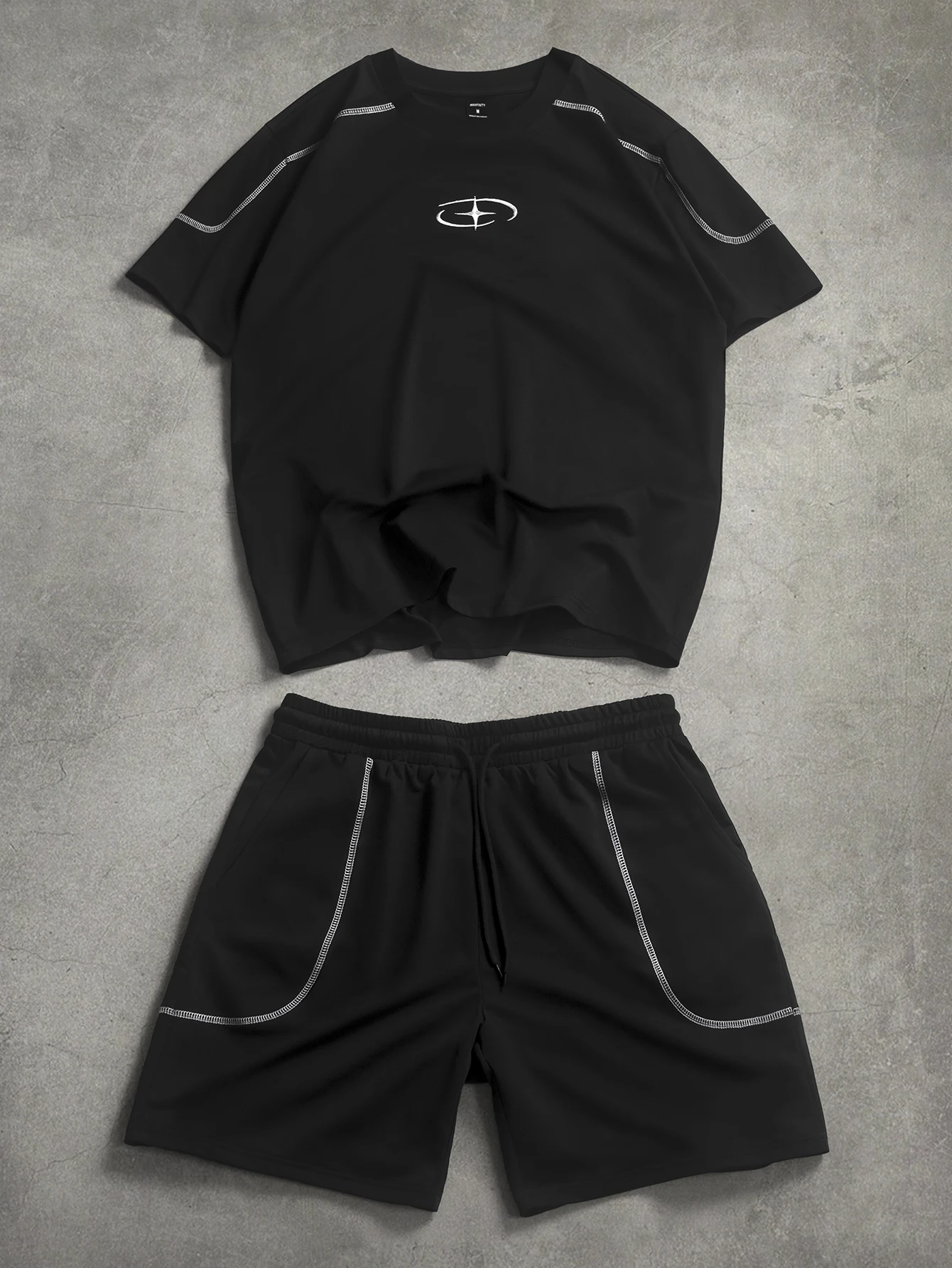 Men's Oversized Techwear Sports 2 Piece Outfit Brand Reflective Stripe Print Polyester Black T-Shirt Shorts Athletic Set S-2XL