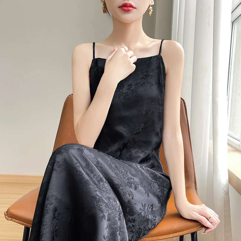 실크 새틴 민족풍 자카드 원넥 캐미솔 드레스, 고급스러운 느낌과 슬림한 분위기, 롱 스커트