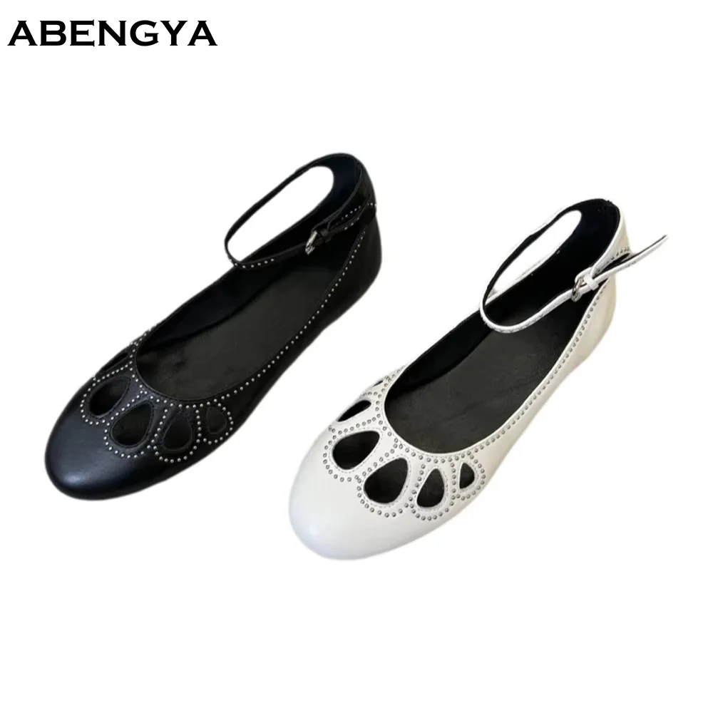 2026 Hot Sale Hollow Out Leather Flat Shoes Women Round Toe Holiday Casual Shoes Summer Party Vacation Walking Shoes For Women