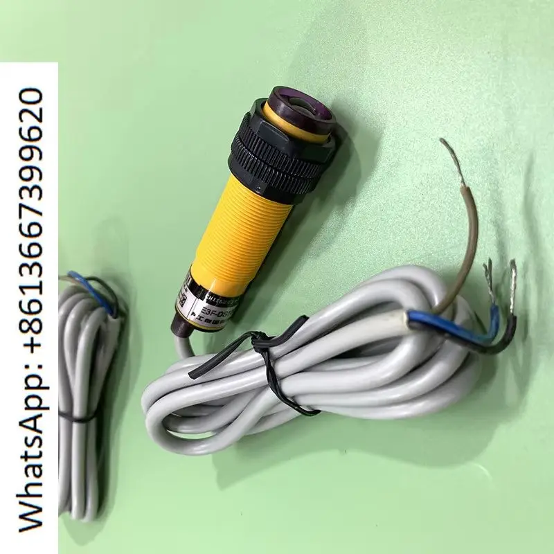 Vertical packaging machine accessories: feeding switch, turntable feeding sensor, rear vibration feeding sensor.1PCS