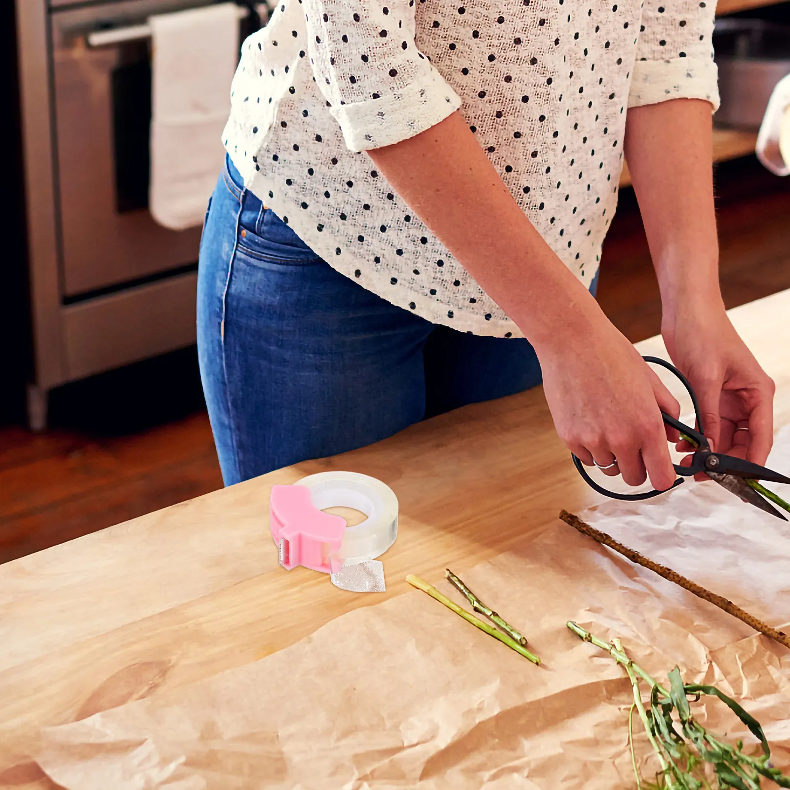 

Compact Tape Dispenser Plastic Reusable Cutter No Burrs Smooth Finish for Office Desk Use Household Sticker Holder Convenient