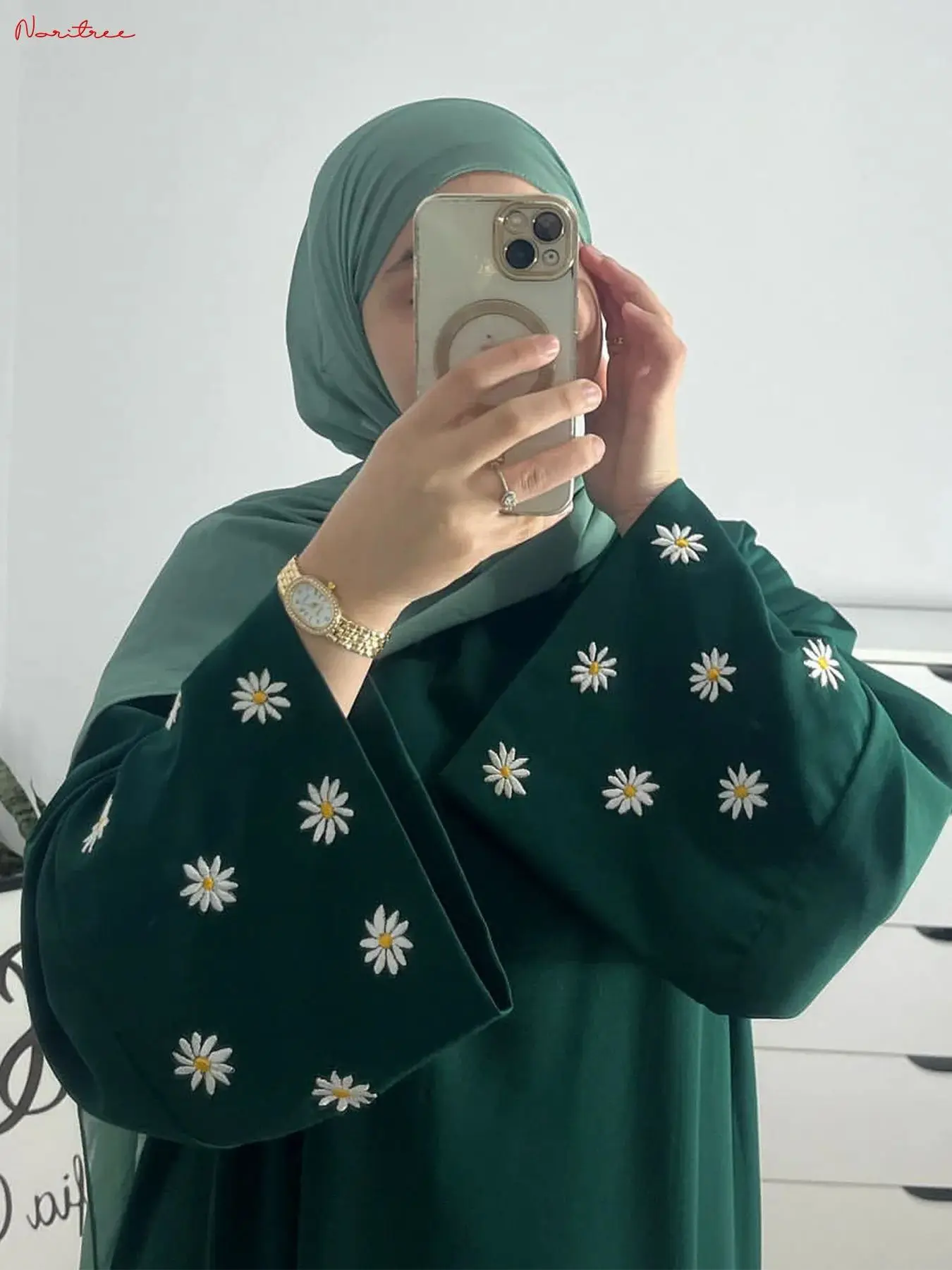 Mode Chrysanthemum Borduurwerk Moslim Jurk Gewaad Abaya Vrouwelijke Full Length Moslim Bovenkleding Aanbidding Service Abaya Wy2038