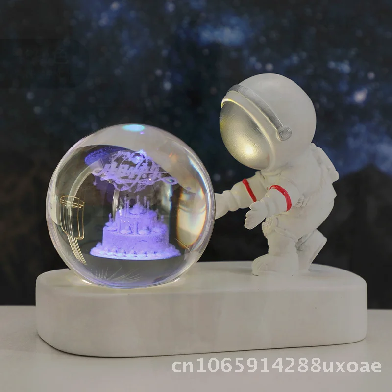 

Astronaut Night Light Engraved Crystal Ball Luminous Base Creative Desktop Ornament Teacher's Day Birthday Gift for Wholesales