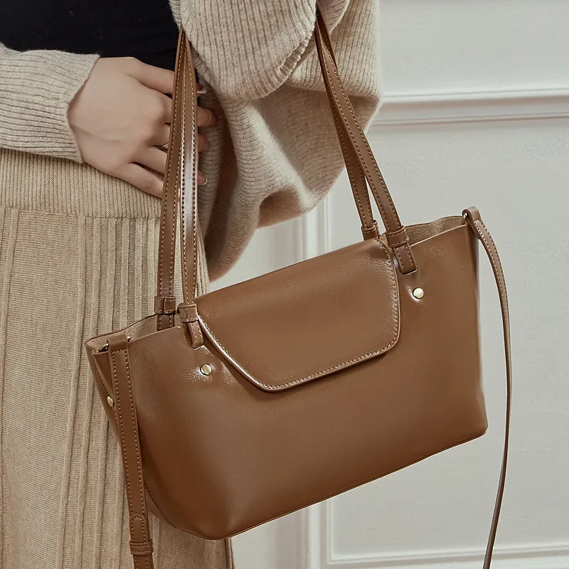 

2026 New Vegetable Tanned Leather Large Capacity Leather Fashion Versatile Shoulder Temperament Messenger Women's Handheld Bag