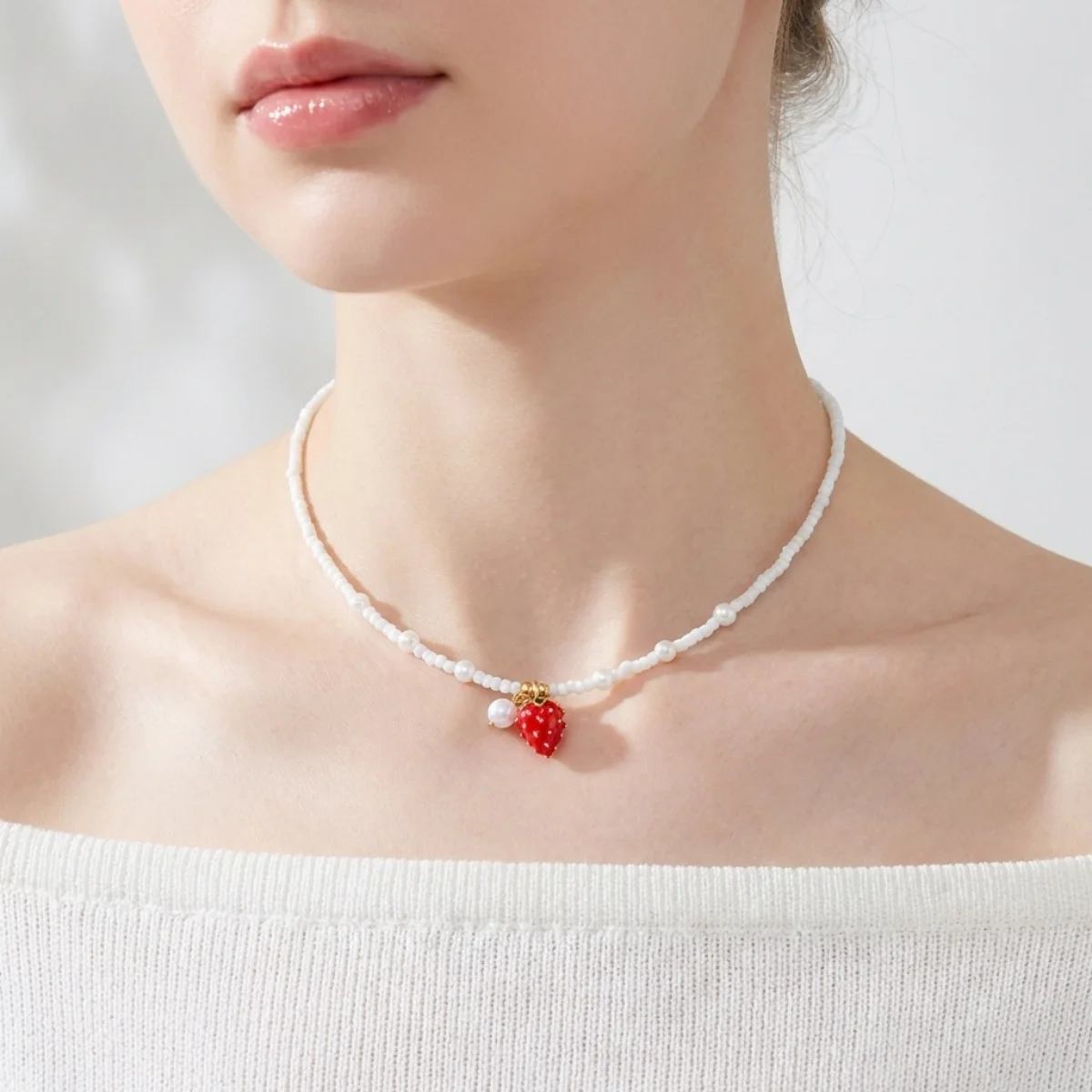 Reisperlen-Erdbeer-Anhänger-Halskette für Damen und Herren, süße, niedliche Kirsch-Herz-Schleifen-Quasten-Halskette, Y2K-Sommer-Modeschmuck – Detail 5