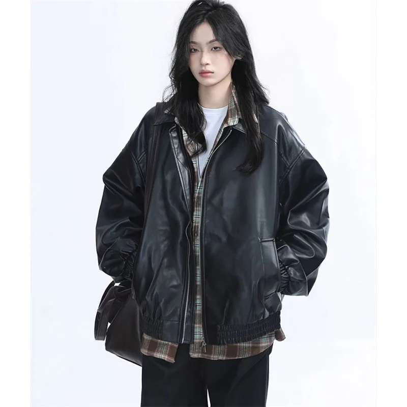 Abrigo de cuero PU de alta calidad para mujer, chaqueta de cuero nueva para primavera y otoño, prendas de vestir para motocicleta, prendas de vestir Retro americanas para mujer, tendencia 2025