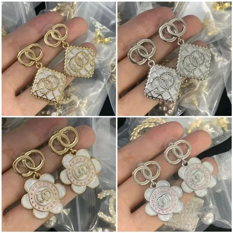 

Classic Letter Earrings for Women, Popular Internet Celebrity, Grandma Xiang, Retro Earrings