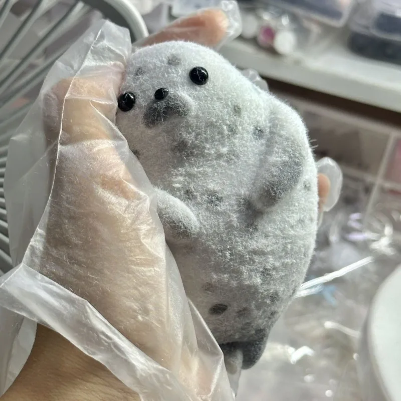 Cute Flock Seal Squeeze Toy Kawaii Soft Pinching Fingertip Toy Antistress Stress Relief Sensory Fidget Toy for Birthday Gift