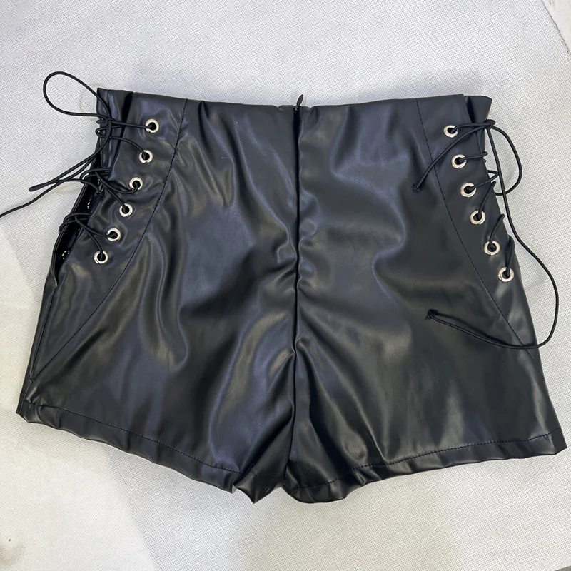 

Черные эластичные узкие шорты из искусственной кожи для женщин, осень-зима, шорты с высокой талией Y2K, шорты с боковой повязкой, готические мотоциклетные шорты в стиле панк