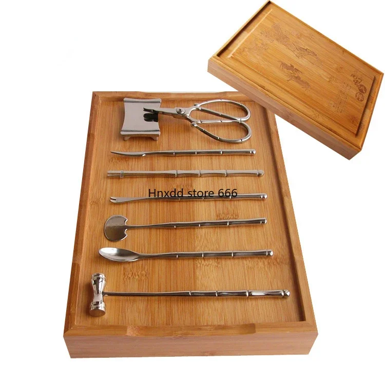 Crab needle and crab pliers gift box with 8 pieces of high-grade 304 stainless steel.