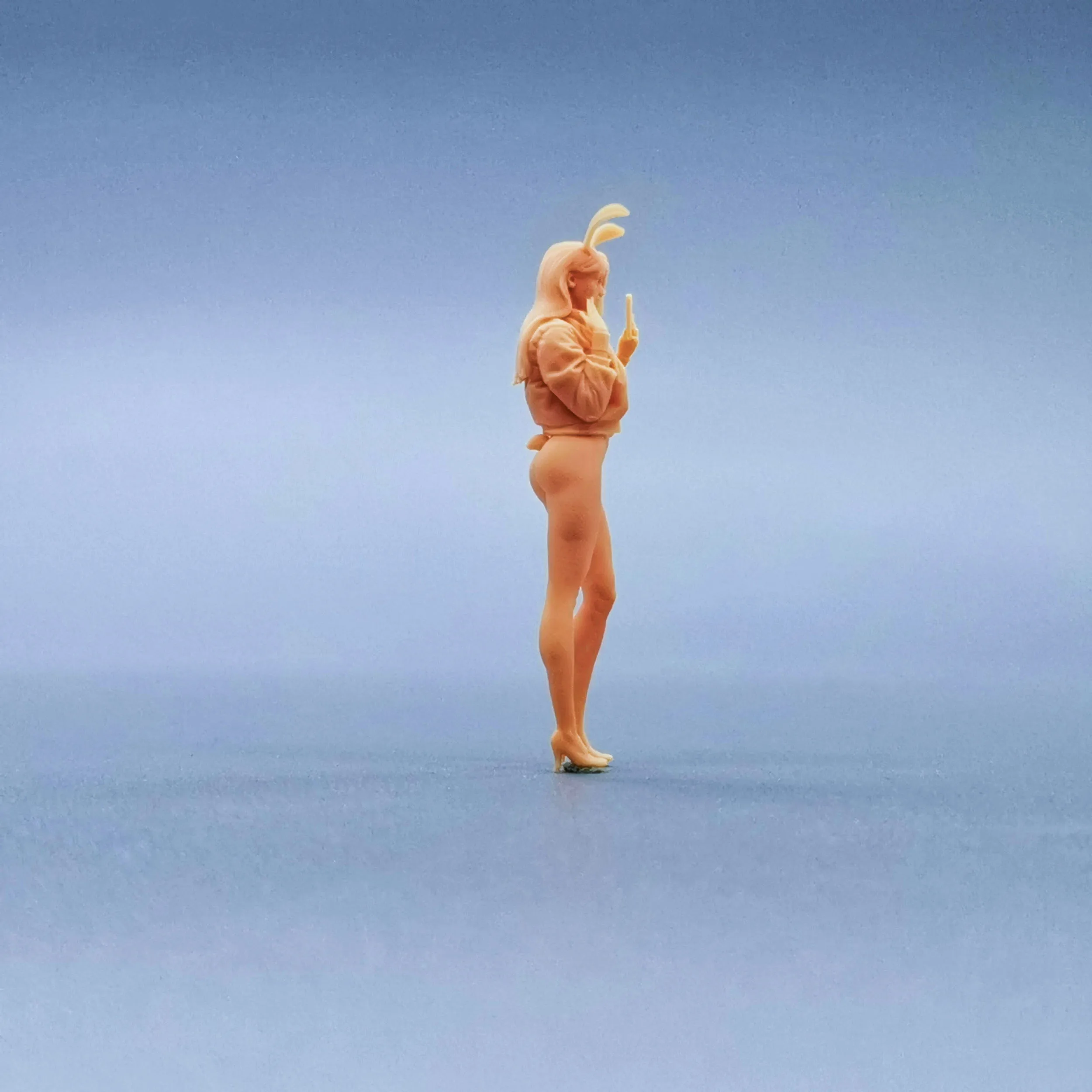 1/64 1/43 Figurines Scale Model Resin Selfie Rabbit Girl Uncolored Miniatures Diorama Hand-painted W129