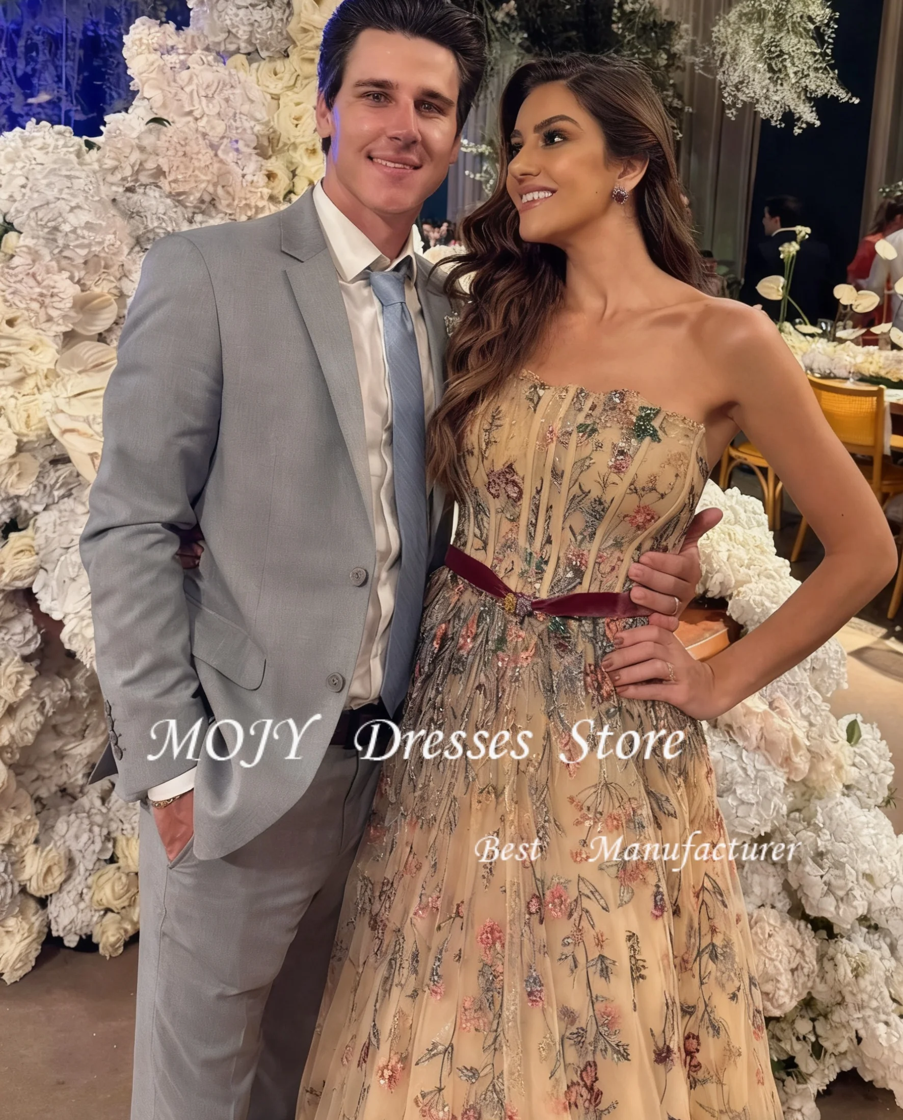 فساتين حفلات الزفاف من Mojy Lace Vestidos De Novia فساتين مخصصة فستان سهرة مناسبة خاصة رداء من القماش على شكل زهرة