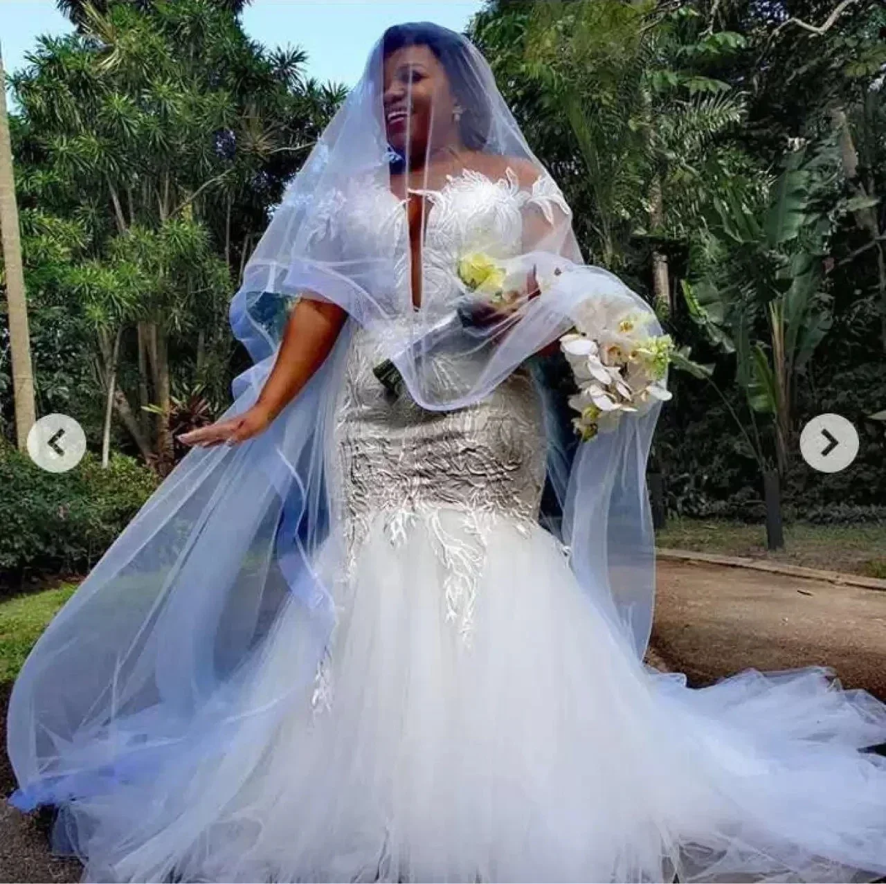 

Customized African Plus Size Mermaid Wedding Dresses Lace Appliqued Bridal Gowns Sheer Jewel Neck Illusion Short Sleeves Custom