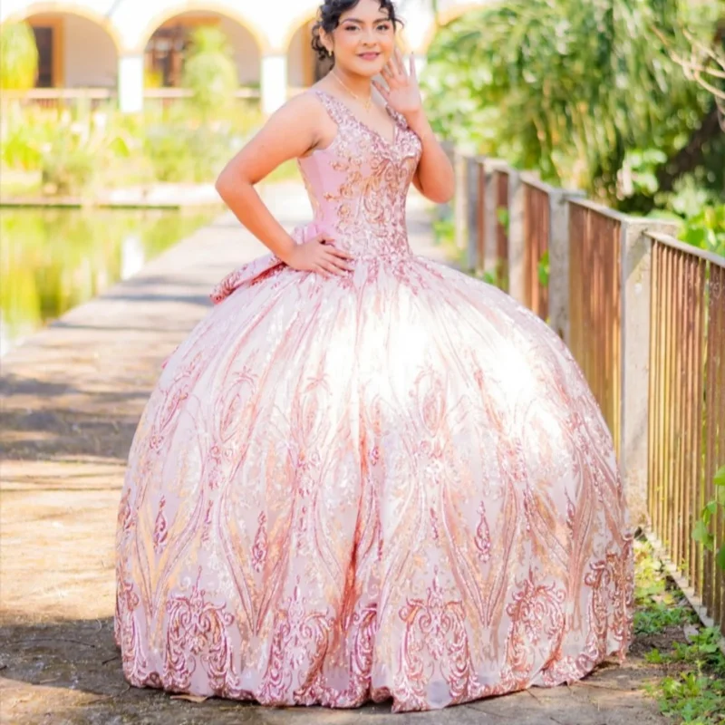 

Shiny Pink Quinceanera Dresses Off the Shoulder Glitter Crystal Decal Long tail Bow Vestidoe 15 Quinceanera Customize