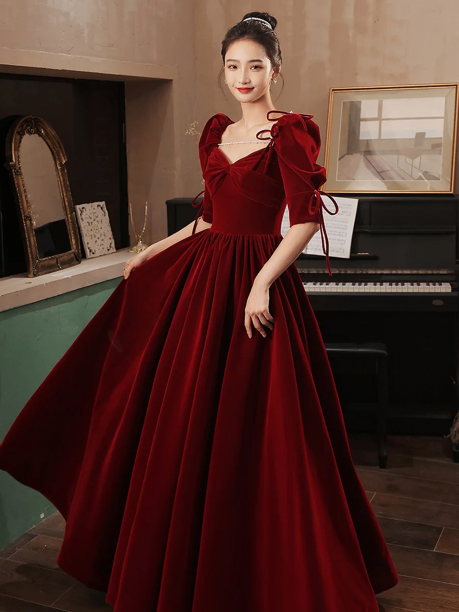 

Beauty-Emily Burdundy A Line Half Sleeve Evening Dress Sweetheart Floor Length Velvet Vintage Princess Prom Party Gowns